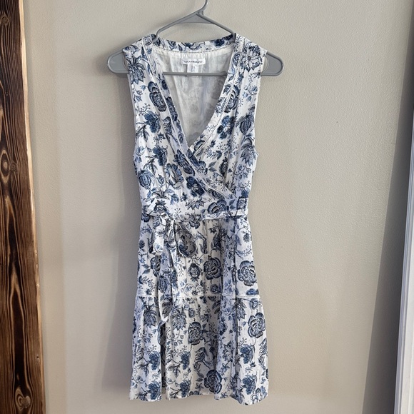 Lucky Brand Dresses & Skirts - Lucky Brand Blue and White Floral Mini Dress